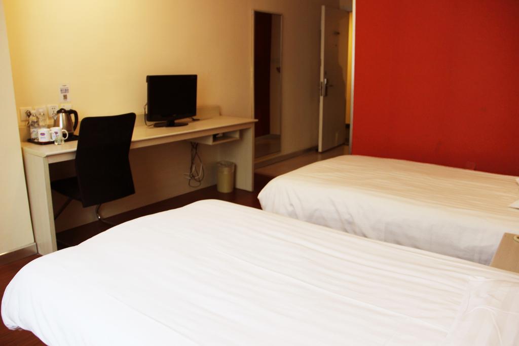 Hanting Hotel Shanghai Hongqiao Railway Station Huqingping Highway מראה חיצוני תמונה